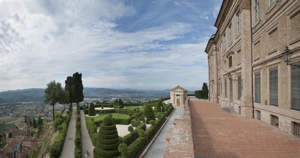 Hotel Castello Di Guarene Exterior foto