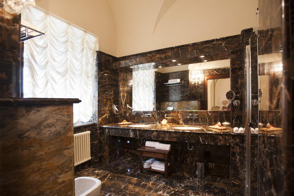 Hotel Castello Di Guarene Zimmer foto
