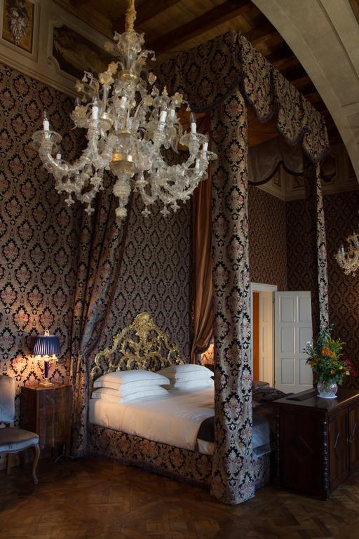 Hotel Castello Di Guarene Zimmer foto